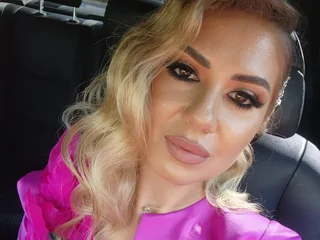 ErikaaaSweet live cam video preview
